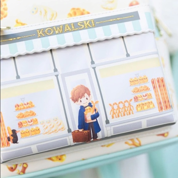 Loungefly Harry Potter Fantastic Beasts Kowalski Bakery Mini Backpack - Picture 3 of 12